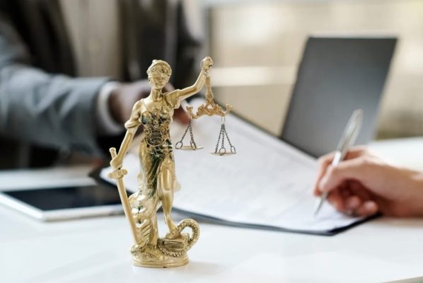 Krypto Anwalt Köln bei Krypto-Investmentbetrug