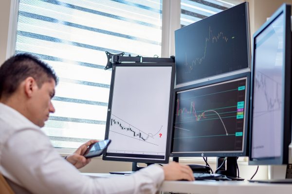 8 pasos para recuperar cripto de una plataforma de inversión falsa